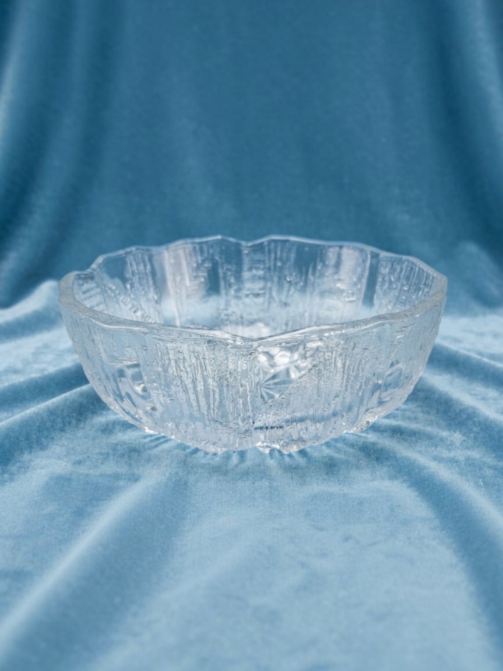 Vintage Indiana Glass Ice Frost Textured Glass Bowl